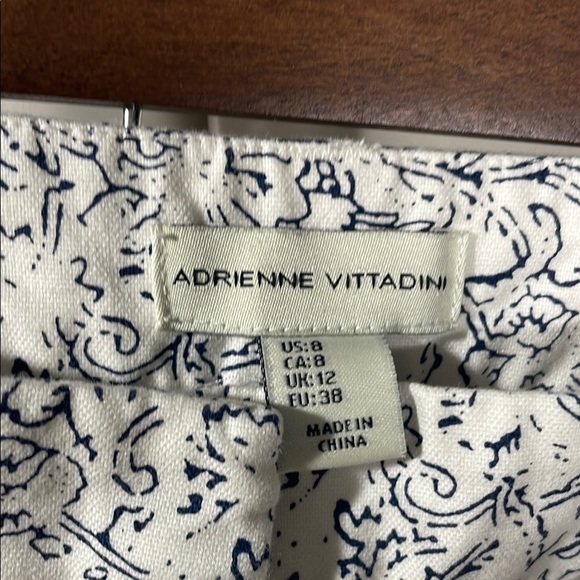 Adrienne Vittadini White and Blue Patterned chino cropped paints - Picture 3 of 3